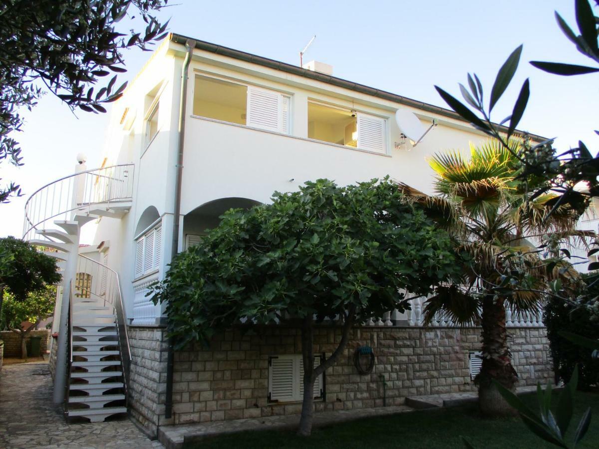 Ferienwohnung-Apartment Bootsliegeplatz Nach Anfrage Povljana Exterior photo
